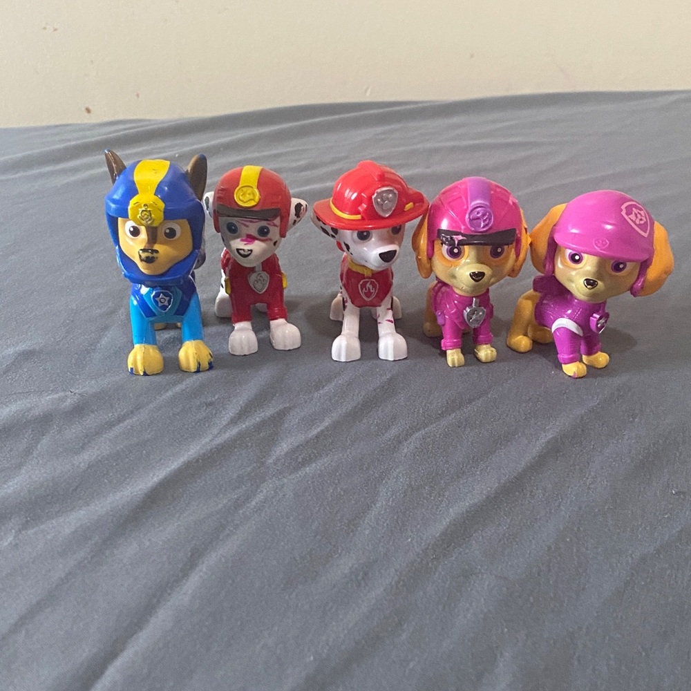 🐾 PAW Patrol Figure Lot - Aqua Pups, Jungle Pups & Rescue Gear (Set of 5)